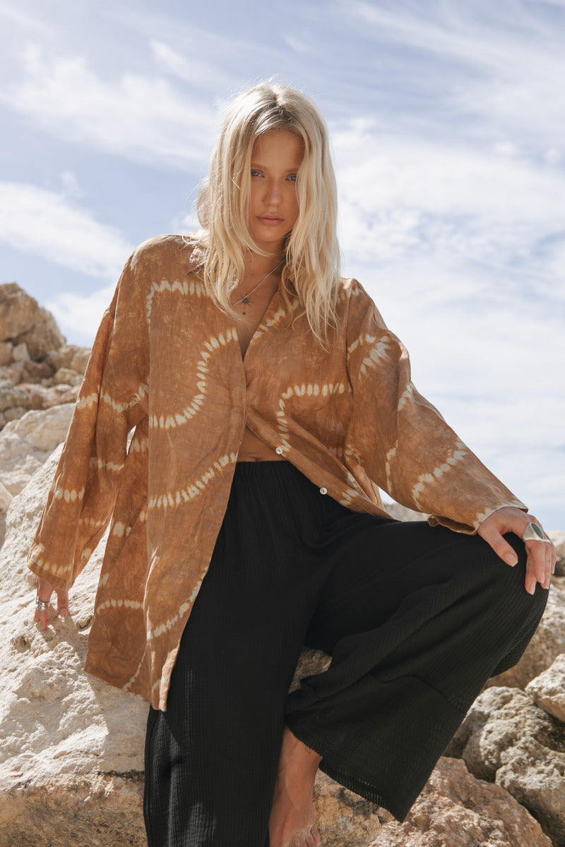 Women's linen tan tie-dye shirt