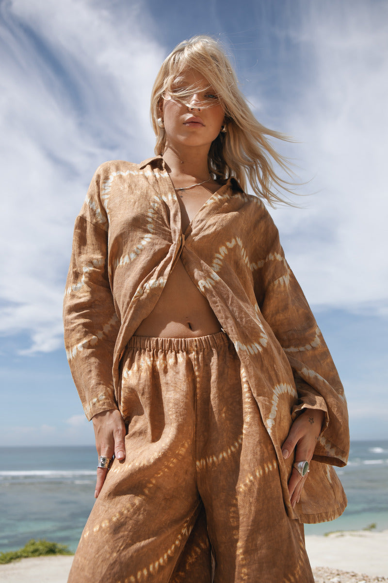 Women's linen tan tie-dye shirt