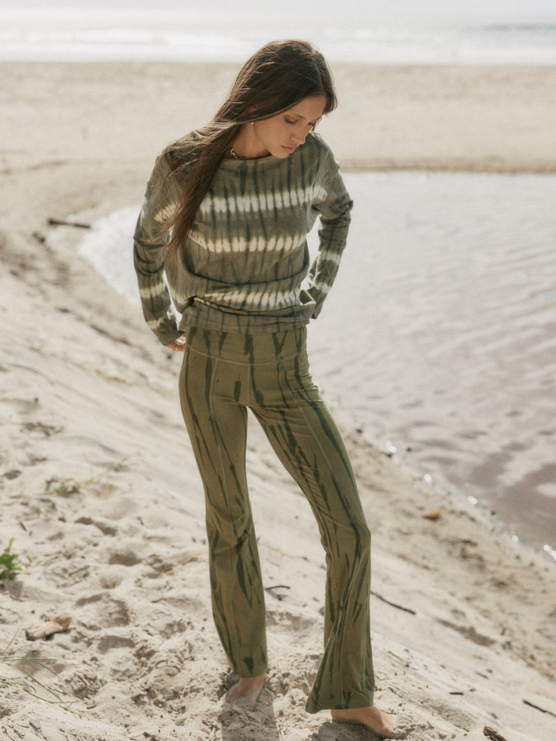 womens cotton olive tie dye pant front view