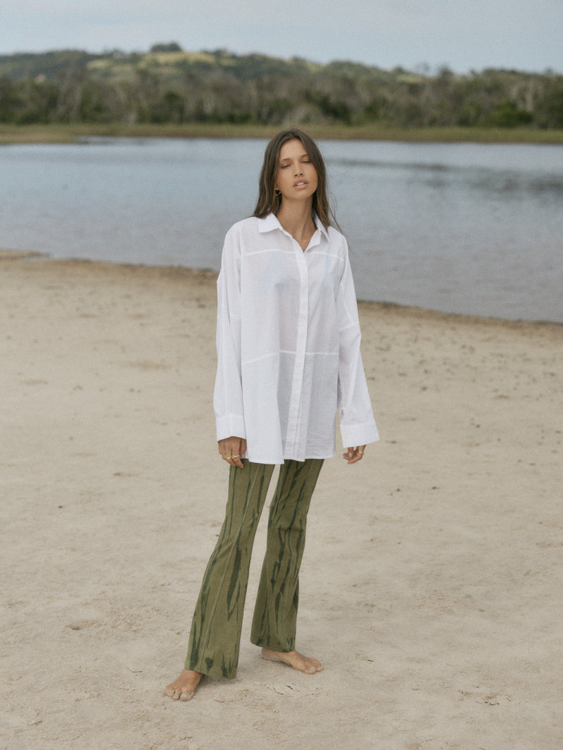 womens cotton olive tie dye pant with white shirt