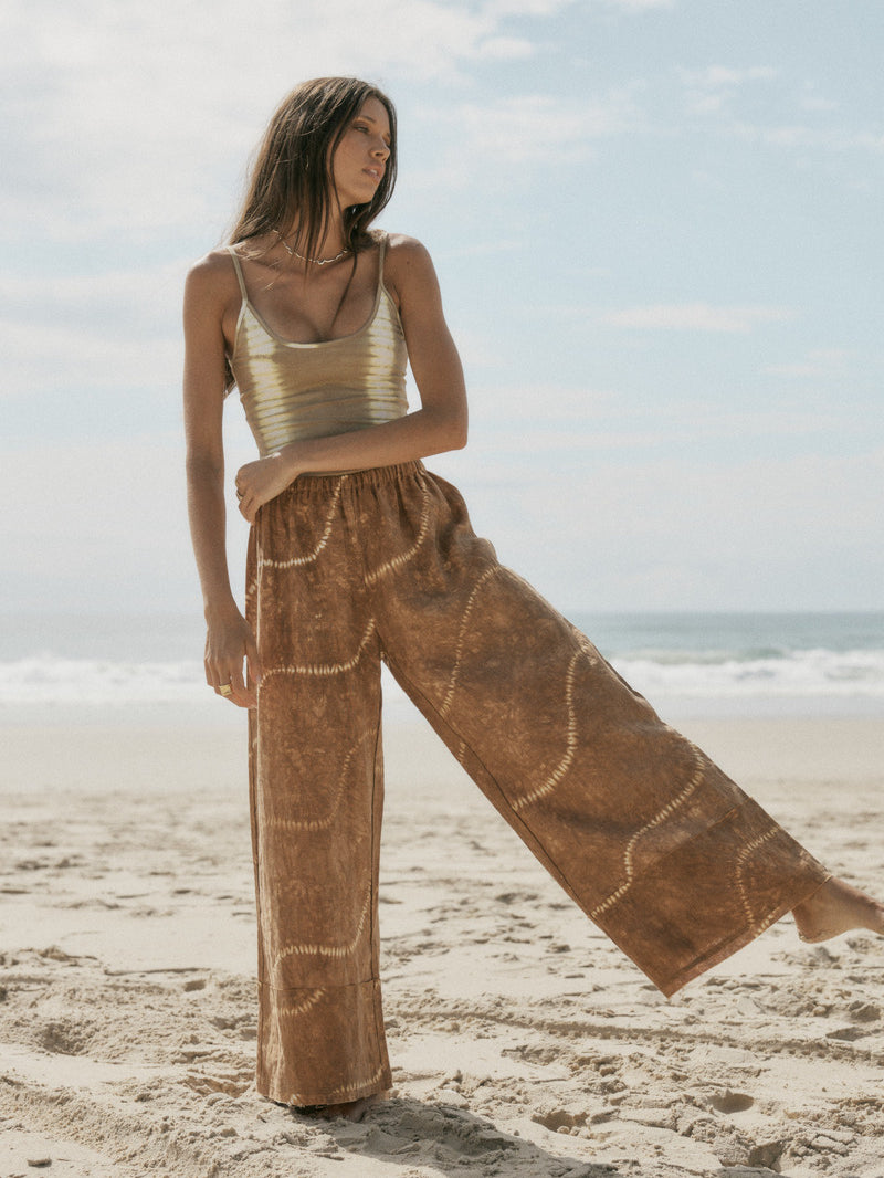 womens linen tan tie dye pant front view
