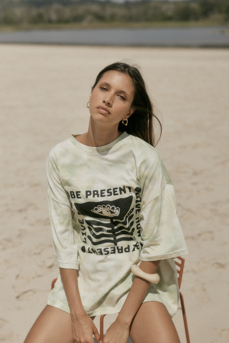 Cotton tie dye tee with artist print front view