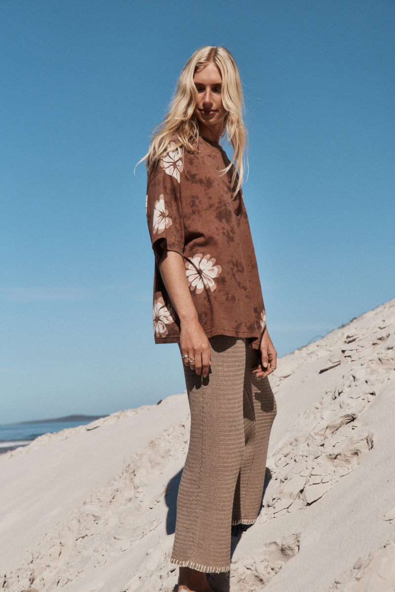 Womens chocolate floral tie dye tee