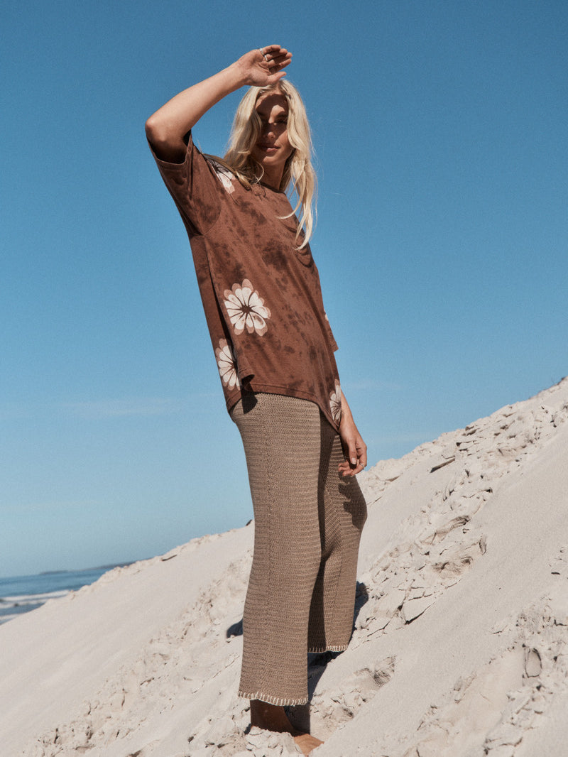 womens cotton hemp tie dye tee chocolate side view