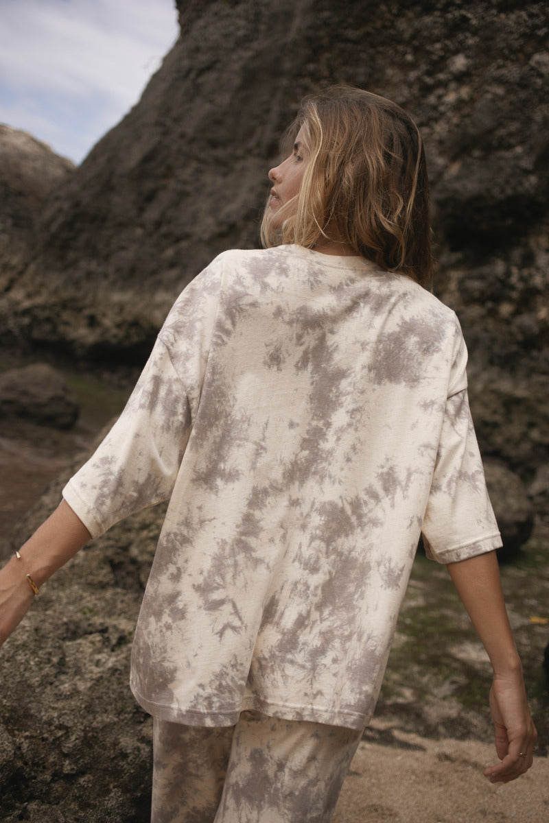 womens cotton hemp tie dye taupe tee styled with matching pant, back view
