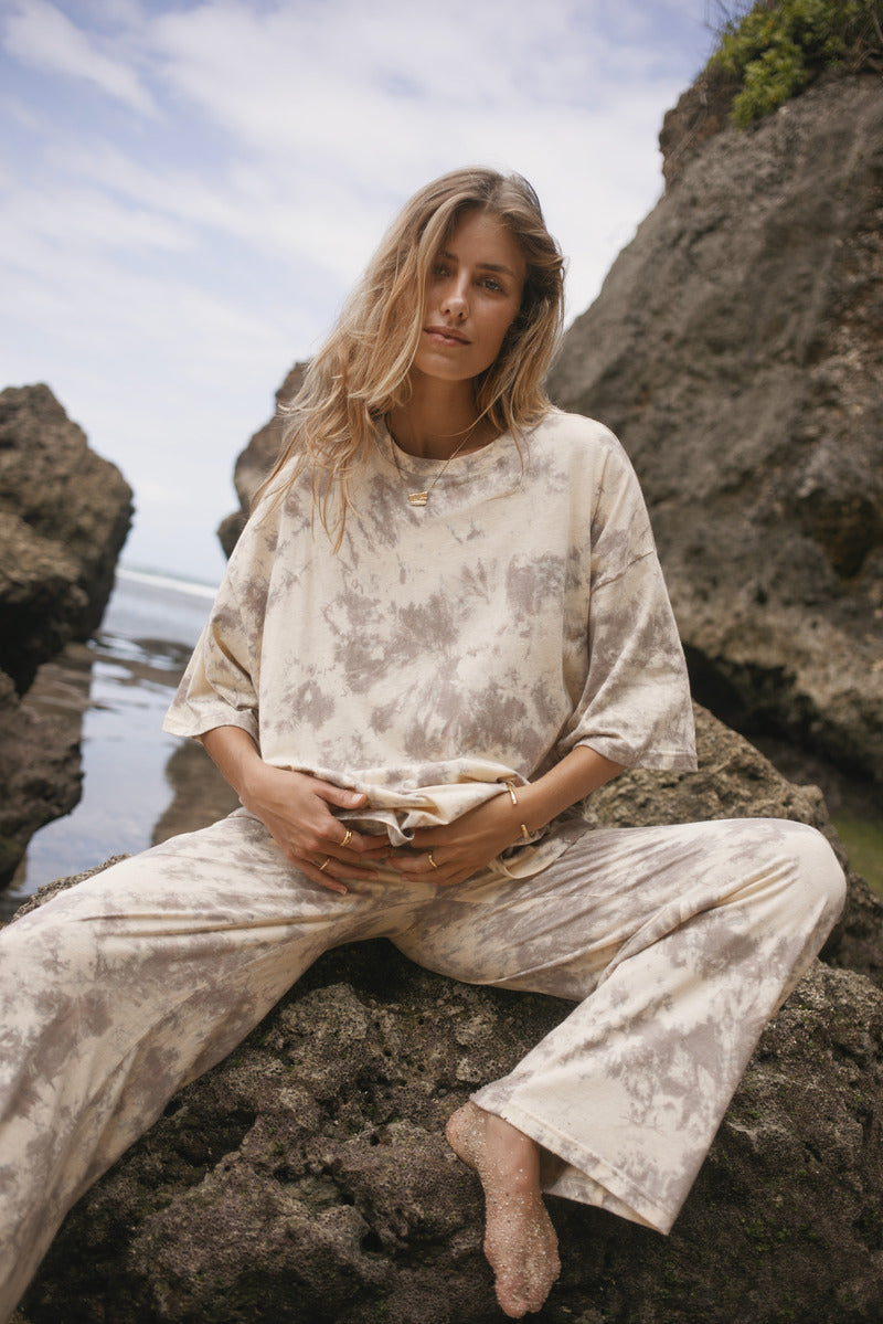 womens cotton hemp tie dye taupe tee styled with matching pant, front view