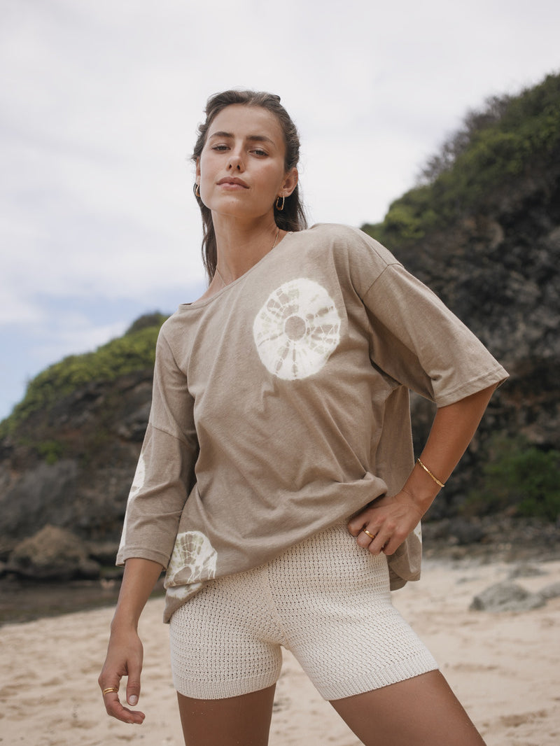 womens cotton hemp tie dye taupe tee styled with matching knit short, front view