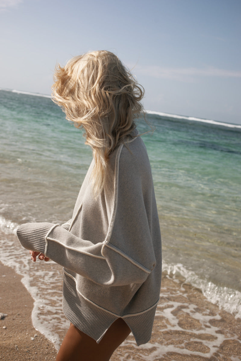 Women's grey organic cotton jumper with contrast stitch