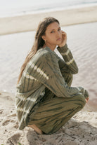 womens olive cotton tie dye long sleeve top side view