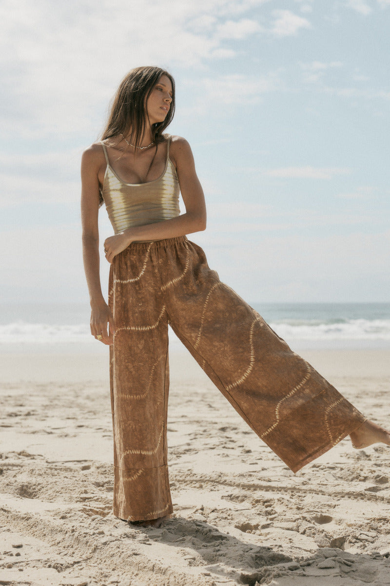 womens linen tan tie dye pant front view