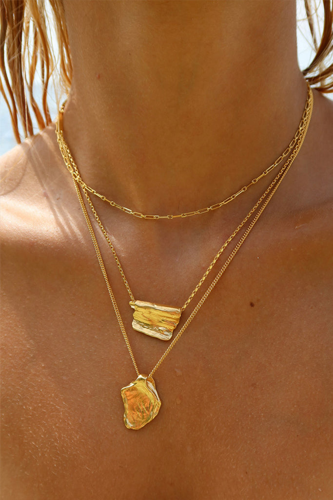 14K Gold plaited necklace with textured pendant 