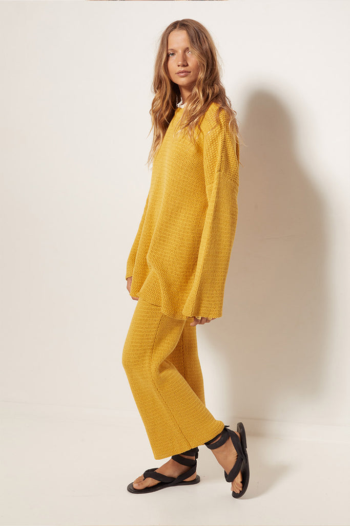wwomens knit top long sleeve golden hue side view